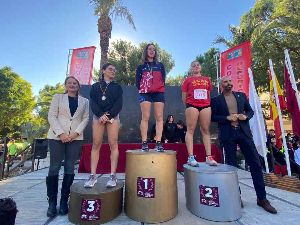 Entrega medallas chicas escolares perello