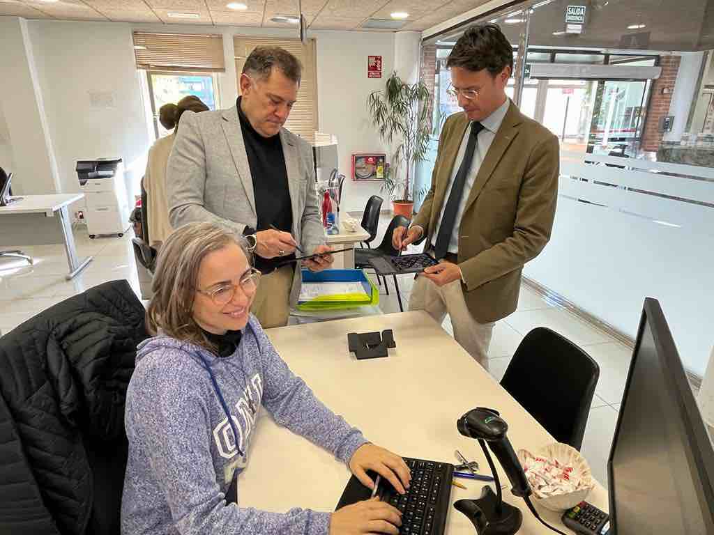 Servicio Atención al Ciudadano-Molina-Incorporación firma biométrica-Foto-2