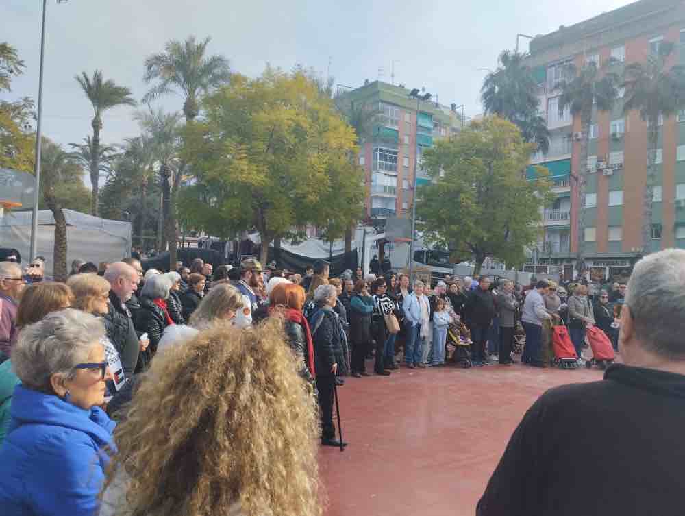 PORTADA 1 GENTE EN EL ACTO PALESTINA