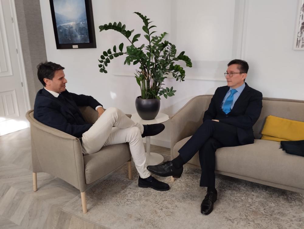 recepción consul ecuador