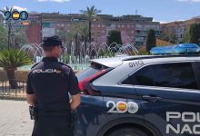 foto-Policia-Nacional_Molina-de-Sgura_coche_parque-compania