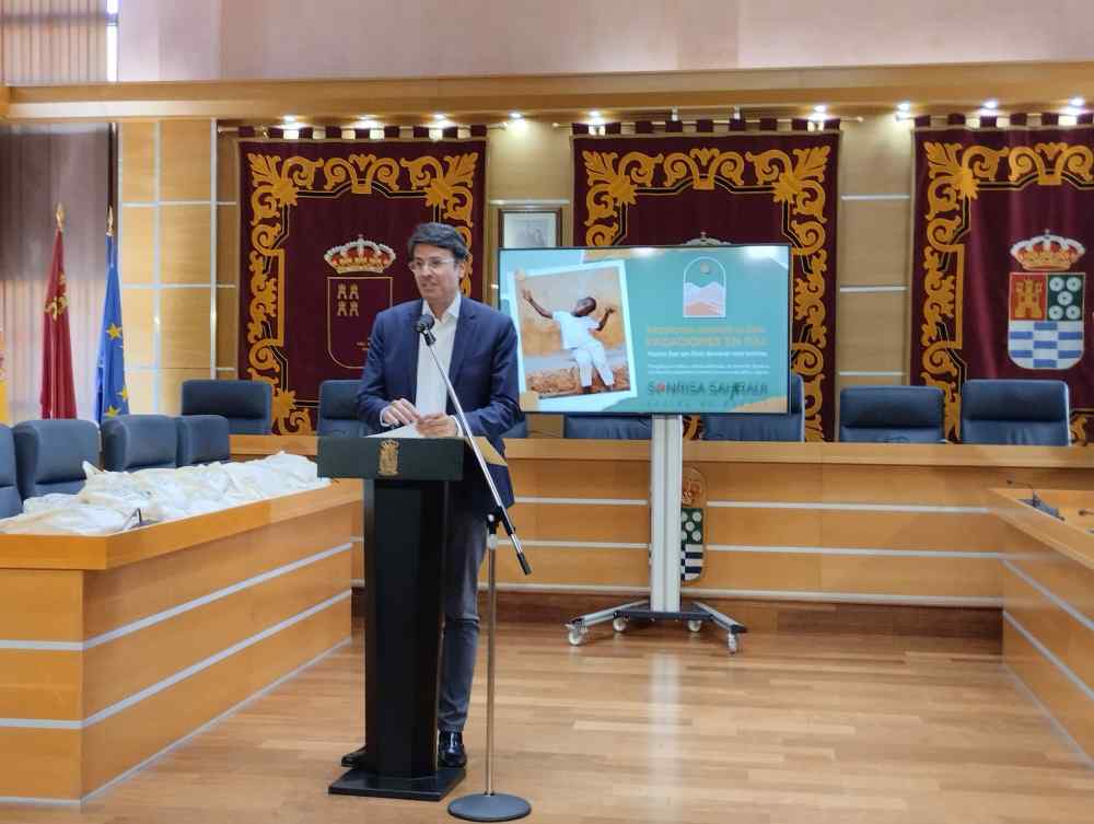 alcalde en recepcion vacaciones en paz niños saharauis