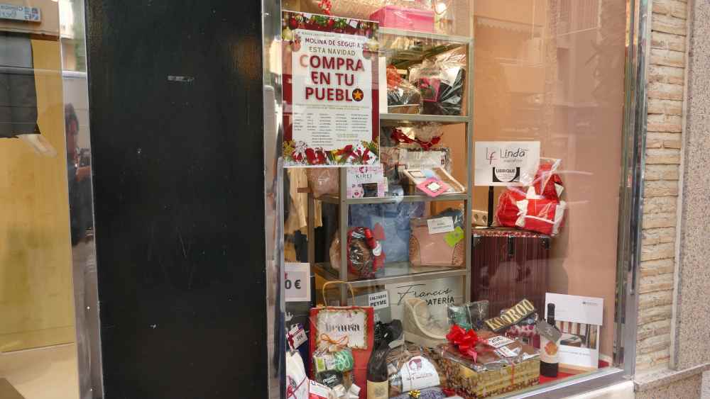 FOTO ESCAPARATE MOLINA(1)