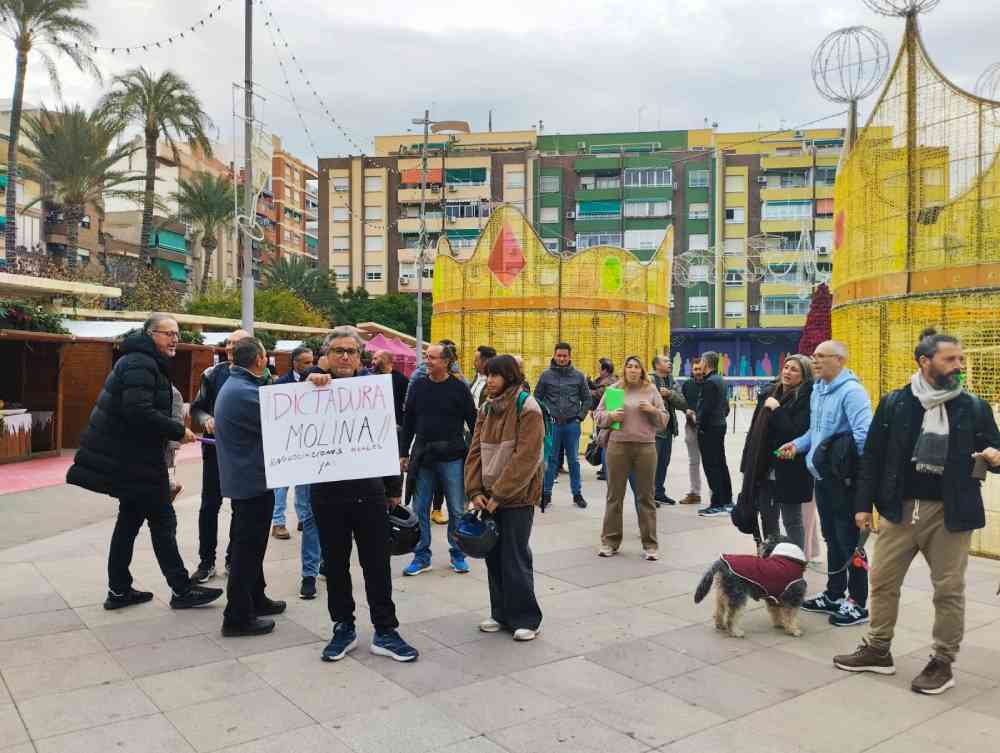 manifestacion policia local molina diciembre 2024