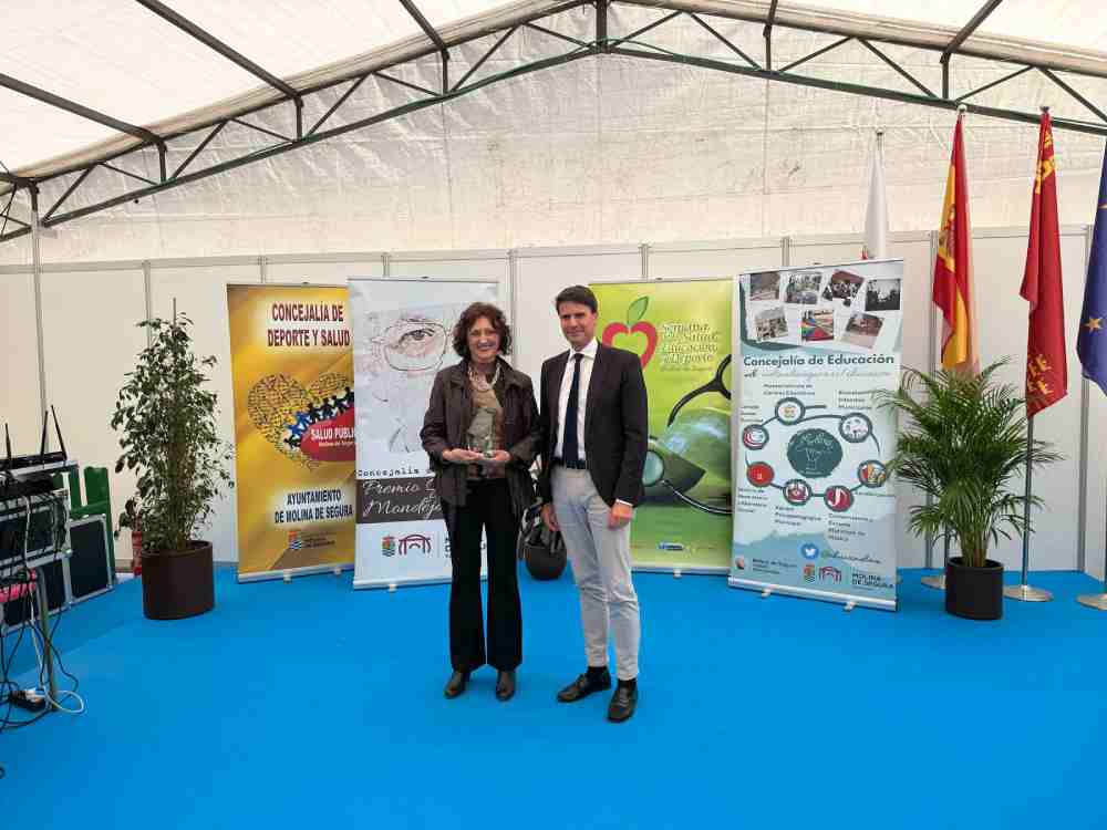 Premio Educación 'Gaspar Mondéjar' 2025-Molina-Acto de entrega-Foto premio a EOEP(1)
