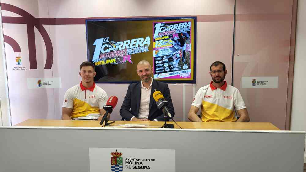 Deporte-Molina-1ª Carrera Motocross Regional-Presentación-Foto1(1)