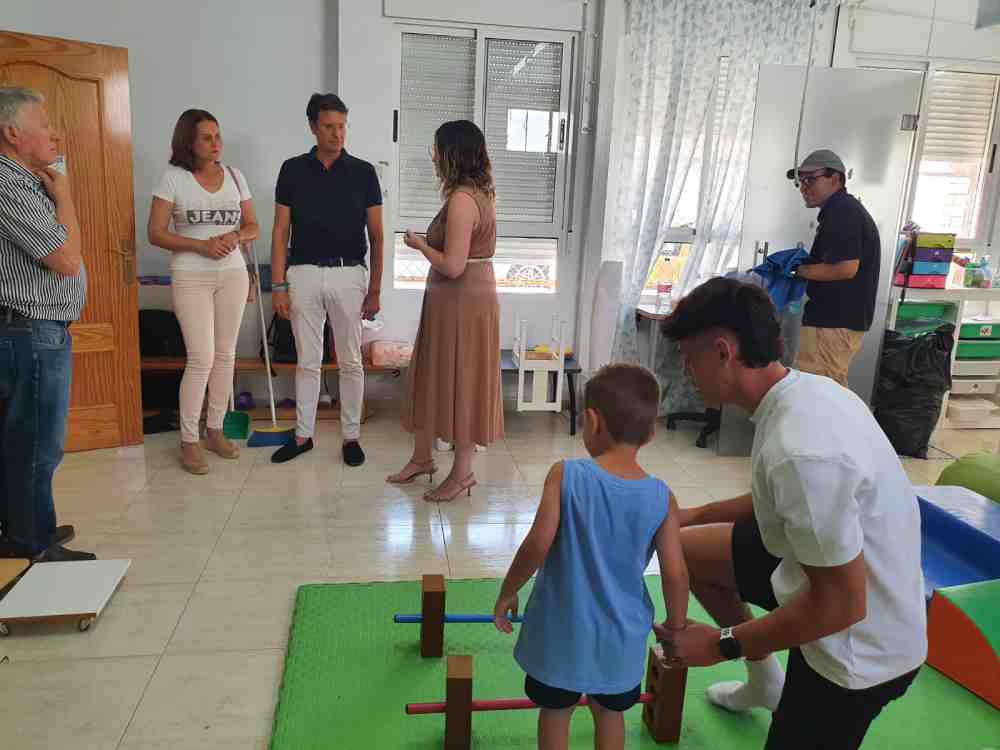 B. Social-Molina-Visita alcalde y concejala a Centro Astrade en La Ribera de Molina-Foto1(1)