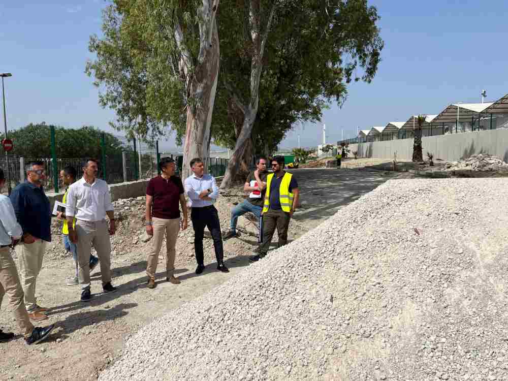 REMO-Proyecto mejora accesos y seguridad recinto-Visita del alcalde a obras-Foto2(1)