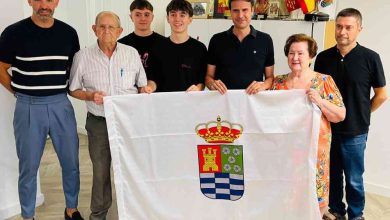 Deporte-Molina-Recepción al jugador de bádminton Raúl Hernández-Foto1(1)