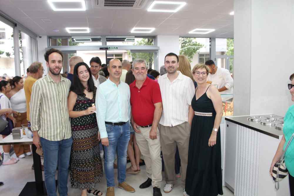 Eliseo y varios psoe con Eloy y familia(1)