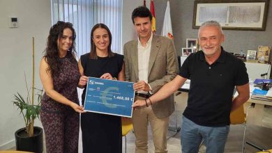 Sercomosa-Molina-Entrega donación solidaria a colegio valenciano afectado por DANA en 2024-Foto(1)