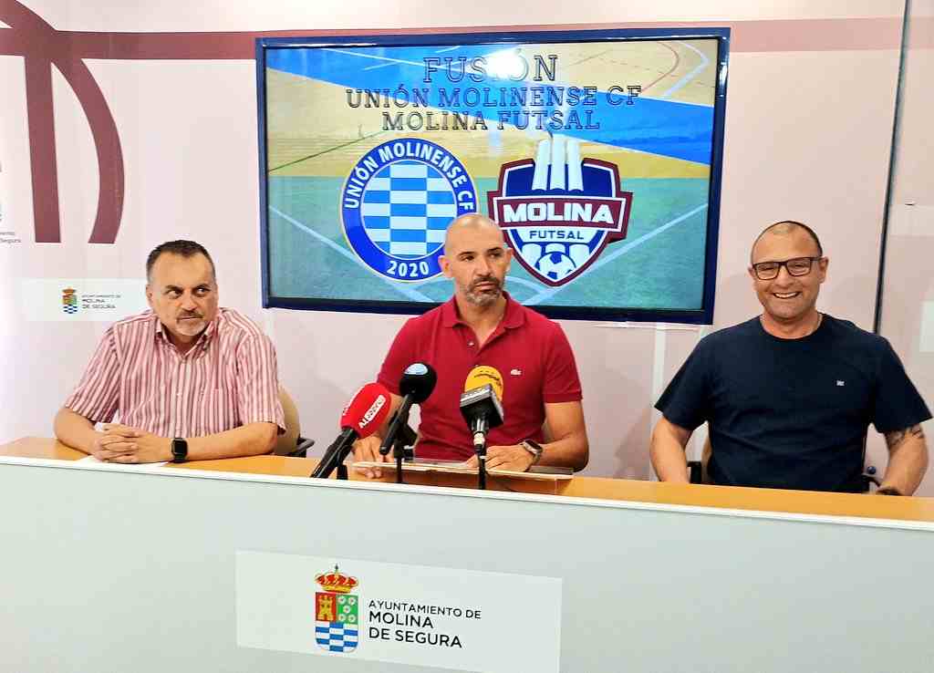 foto en ruedad de prensa union molinense molina futsal(1)