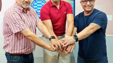 foto uniendo las manos con el concejal y los presidentes de los clubes(1)