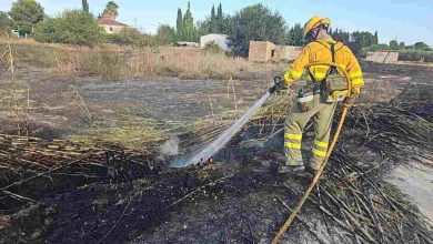 molina-paez1-1024x576 bombero apagando incendio(1)