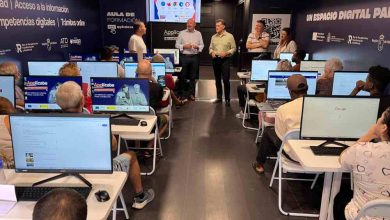 TIC-Molina-Campaña 'Applícate. Sube, conecta y aprende'-Tercera edición (6-10oct25)-Visita autoridades-Foto(1)