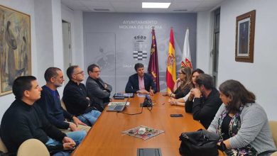 Reunión Ayuntamiento de Molina de Segura con vecinos afectados por mosquitos Altorreal(1)