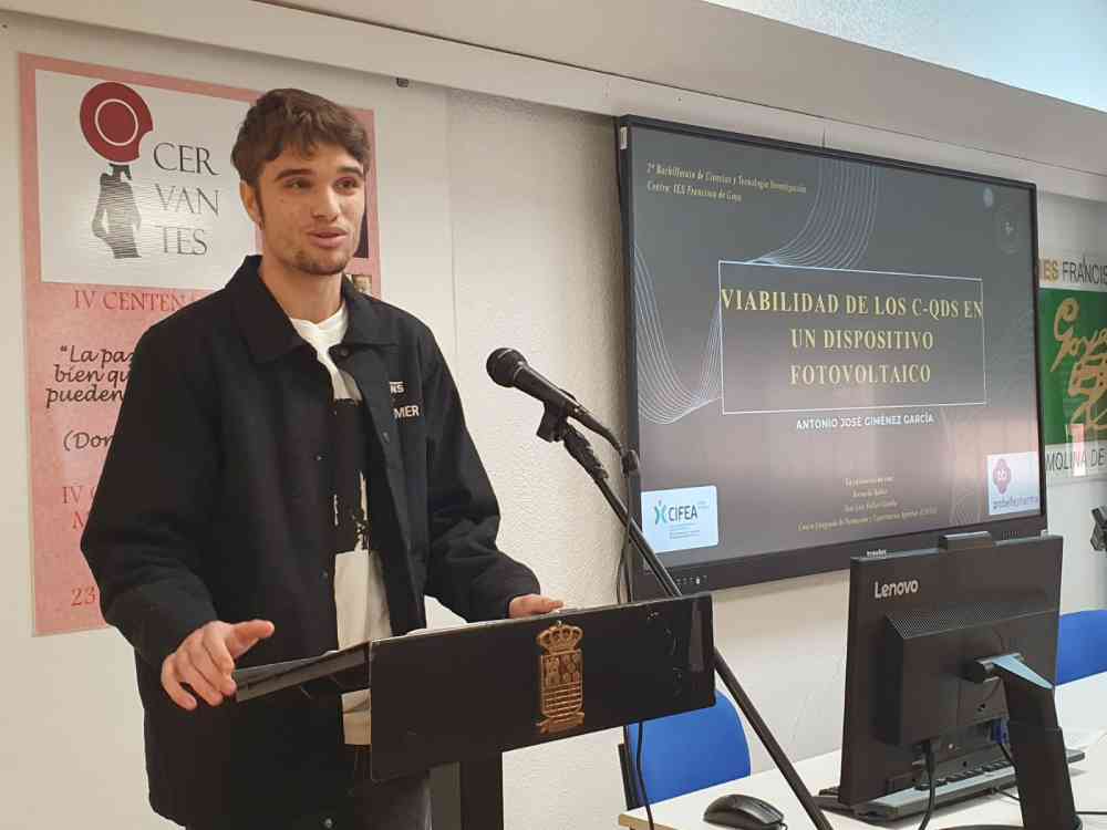 Educación-Molina-Presentación proyectos investigación-Clausura-Foto4(1)