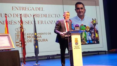Andrés Meseguer recibe en Molina de Segura el título de Hijo Predilecto