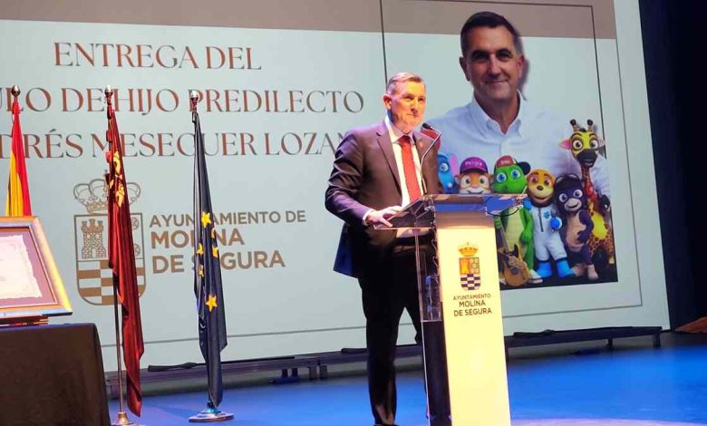 Andrés Meseguer recibe en Molina de Segura el título de Hijo Predilecto