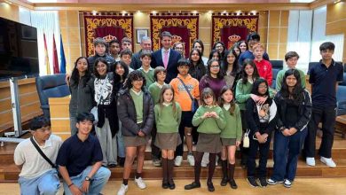 Educación-Molina-Recepción a alumnado indio de intercambio con Colegio Vistarreal-Foto1(1)