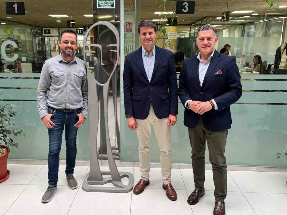 Patrimonio-Molina-Cesión temporal al Ayto. de tres esculturas del artista Andrés García-Foto1(1)