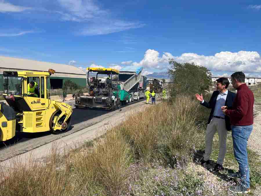 Vía Pública-Molina-Reposición de daños por DANA septiembre 2025 en Avenida de la Industria-Foto(1)