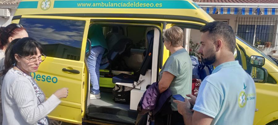 ambulancia del deseo despidiendose de consuelo