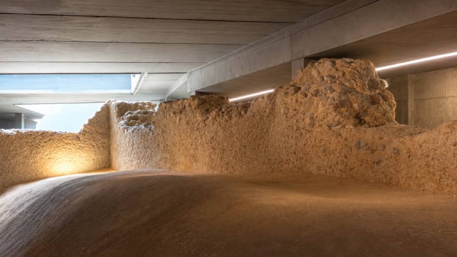 muralla con luz mudem