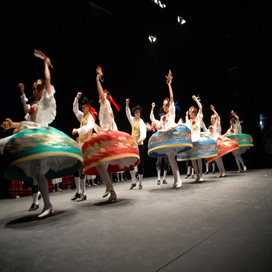 CYDMOLINA17 los vestidos dando vueltas (1)