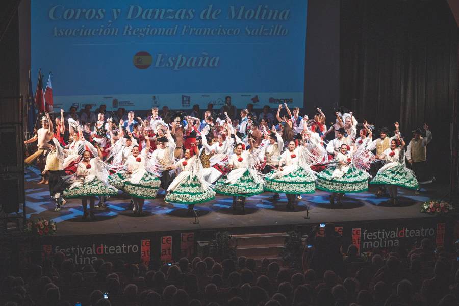 CYDMOLINA6 PORTADA TODO EL GRUPO ESPAÑA (1)