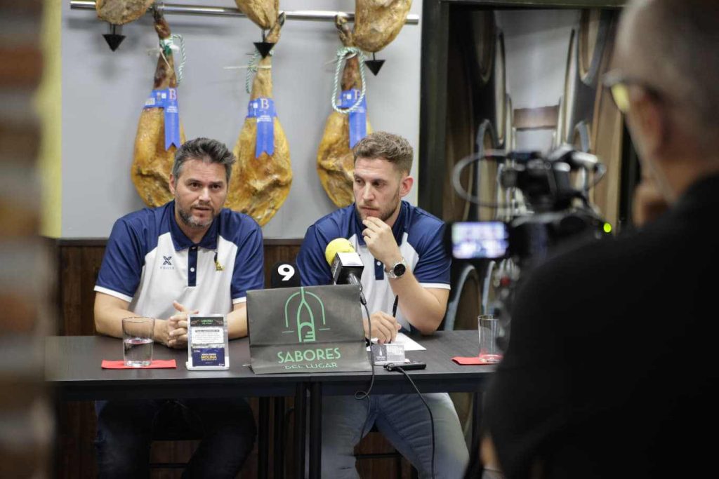 Molina Basket rueda de prensa interior