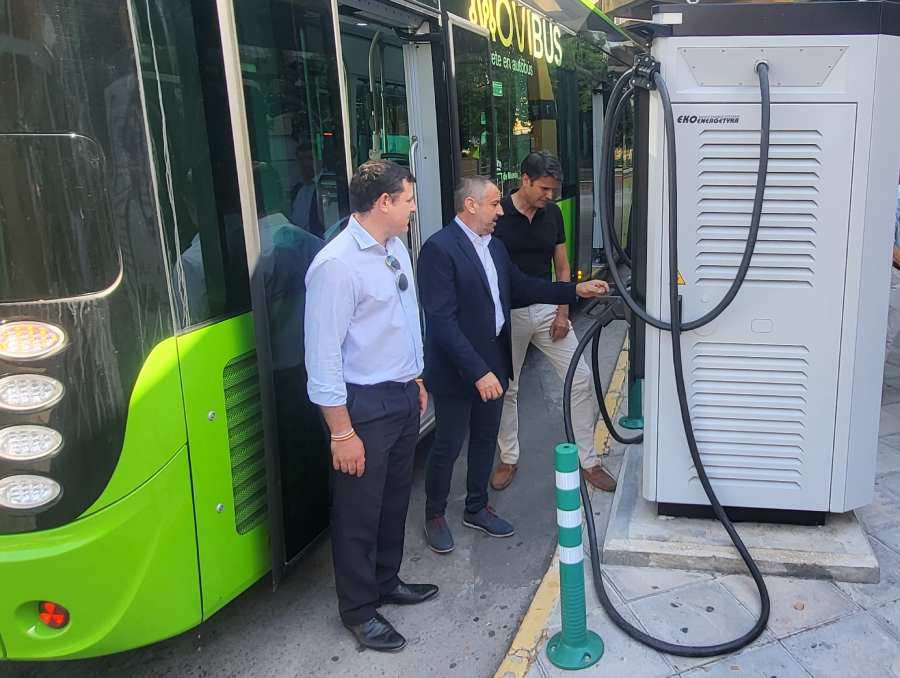 Movilidad-Molina-Puntos recarga para autobuses eléctricos en Estación de Autobuses-Visita finalización trabajos-Foto2 (1)