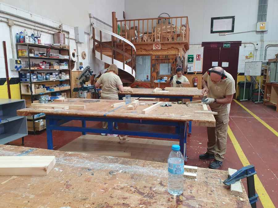 Visita Escuela Taller julio Carpinteria 2026 3
