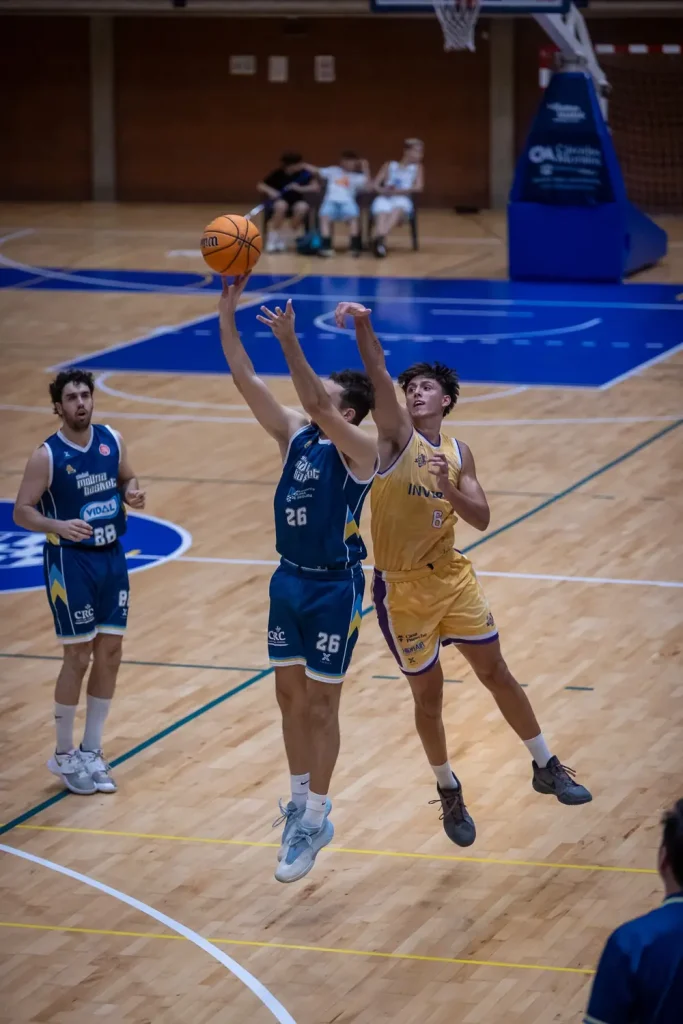 Acción de juego del Ciudad Molina Basket durante la semifinal de la Copa Federación.